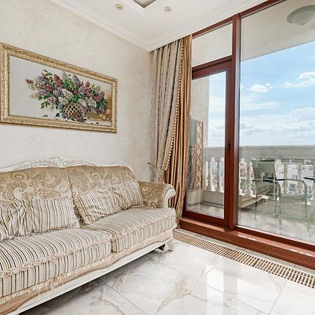 Greek Street Deluxe Apartment Οδησσός Εξωτερικό φωτογραφία