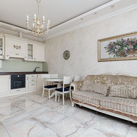 Greek Street Deluxe Apartment Οδησσός Εξωτερικό φωτογραφία