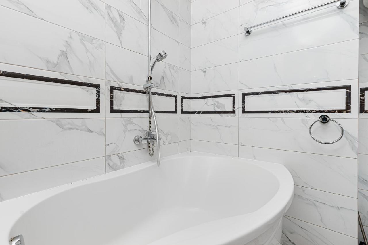 Greek Street Deluxe Apartment Οδησσός Εξωτερικό φωτογραφία